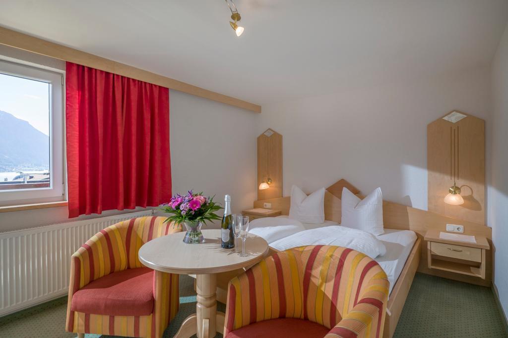 Hotel Enzian Pertisau Kültér fotó