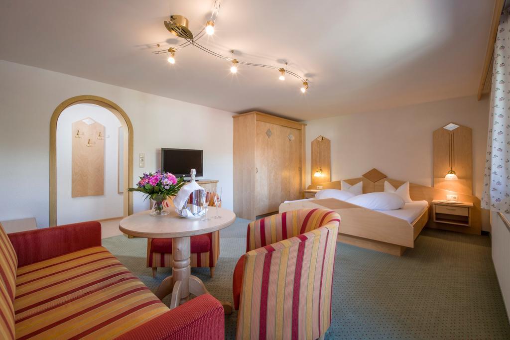 Hotel Enzian Pertisau Kültér fotó